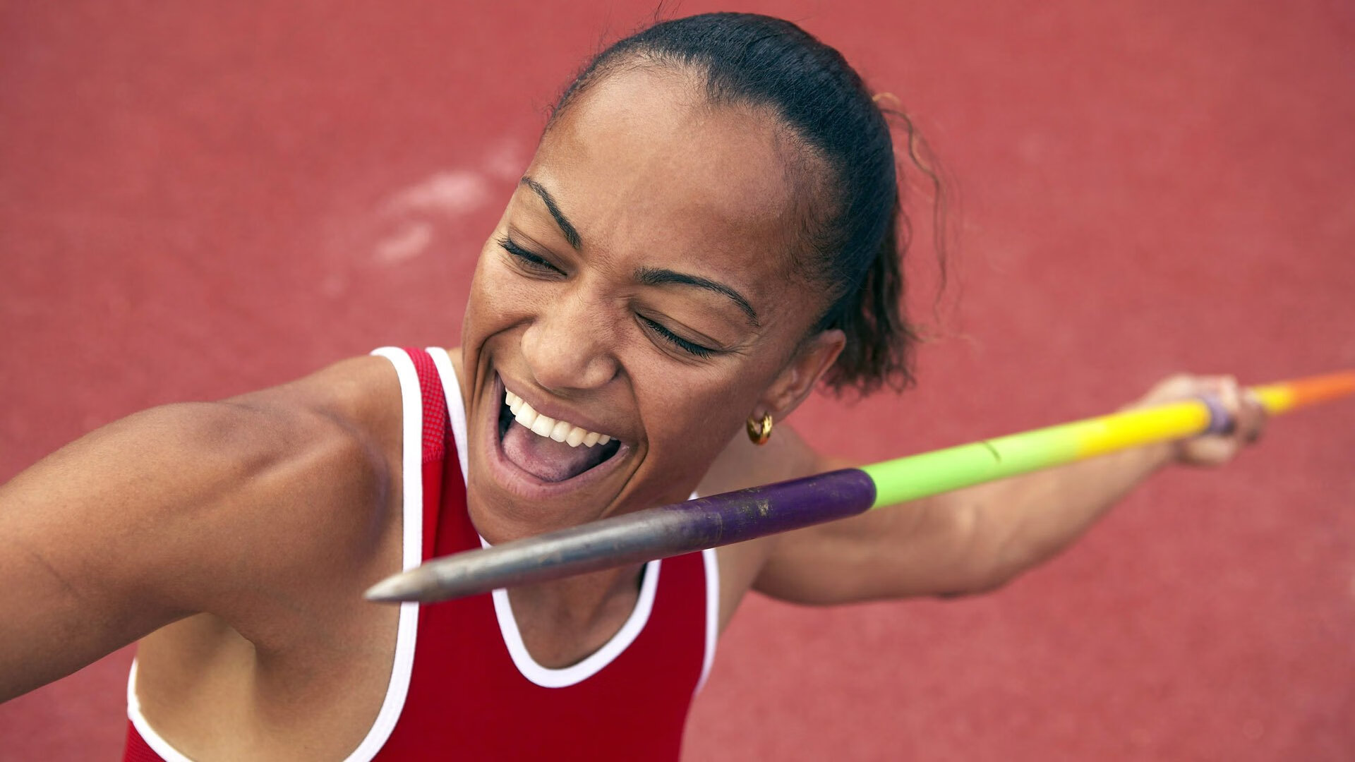 激动瞬间！李明突破防守，妙传助攻张伟得分！，李明is