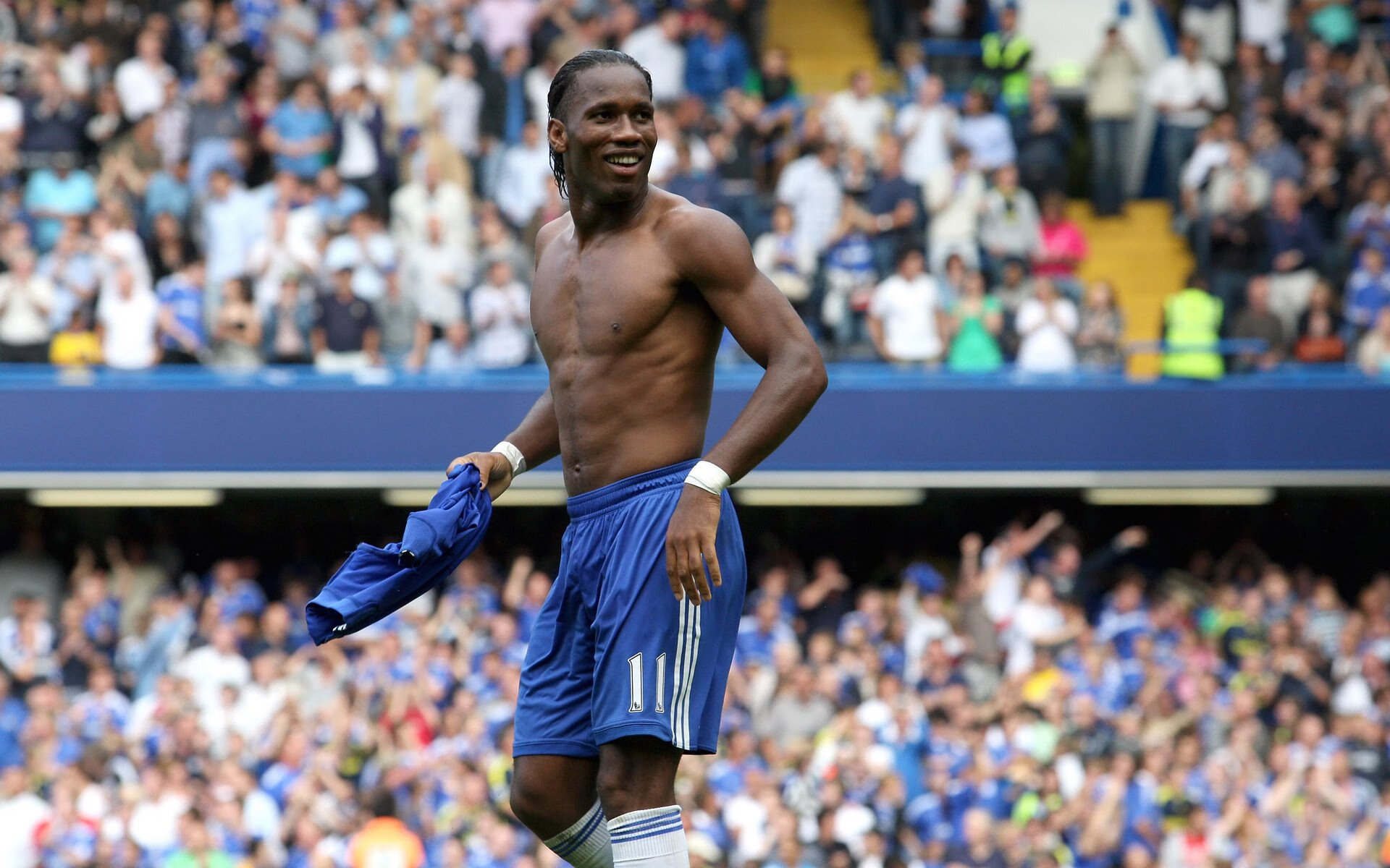 콜오버电竞大赛火热展开，电竞大神秀实力